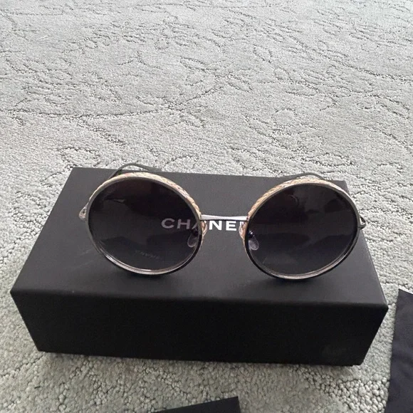 Chanel Black Round Sunglasses - Picture 9 of 9